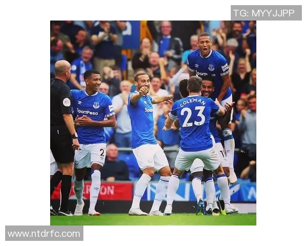 埃弗顿迎战斯普利特期待精彩对决球迷热情高涨助威球队奋勇争胜