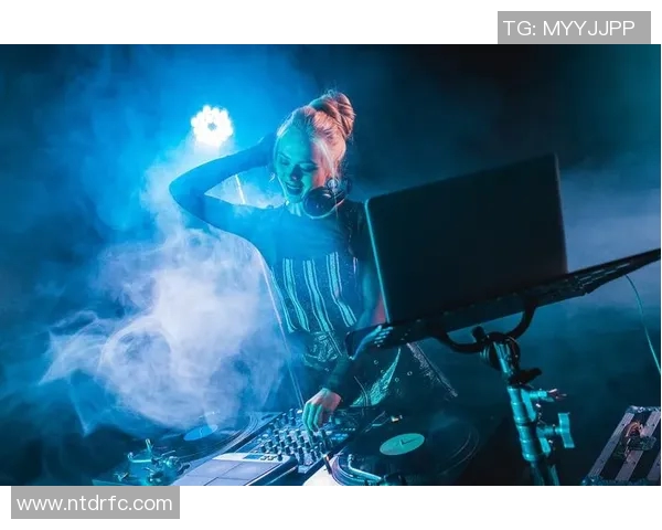 足球明星与嘻哈文化的碰撞探讨他们的音乐品味与生活态度